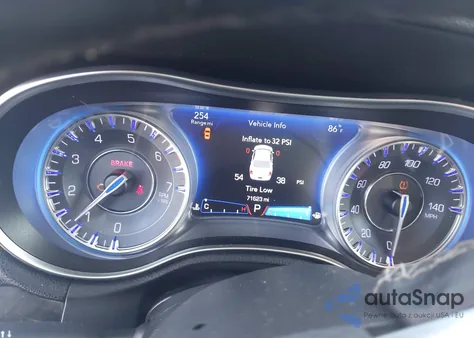 2018 Chrysler 300 Limited из США, поврежденный, VIN 2C3CCAEG9JH291972